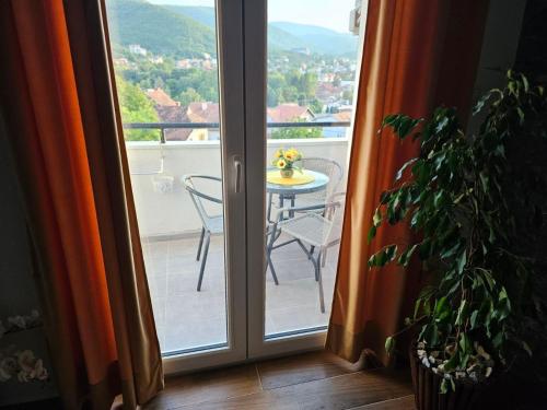 Nespecifikovaný výhled na hory nebo výhled na hory při pohledu z apartmánu