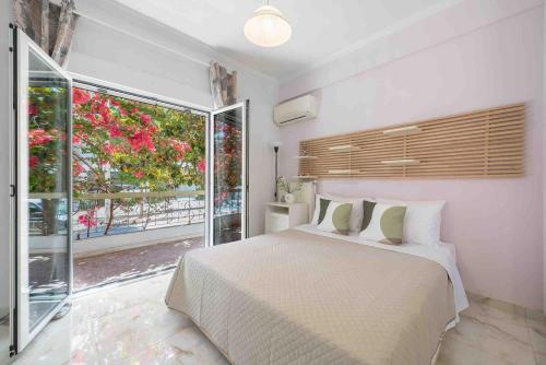 Home In The Alimos Marina