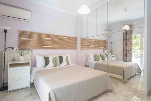 Home In The Alimos Marina