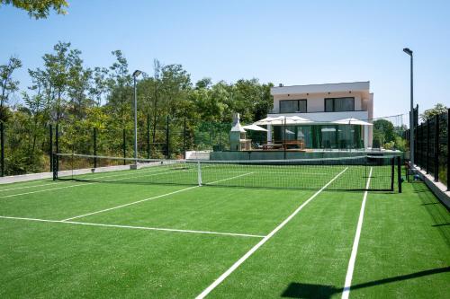 NEW Luxury Villa Noel with Tennis court