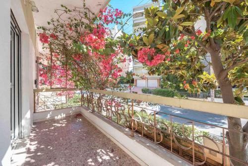 Home In The Alimos Marina