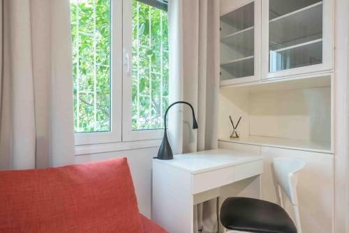 Home In The Alimos Marina