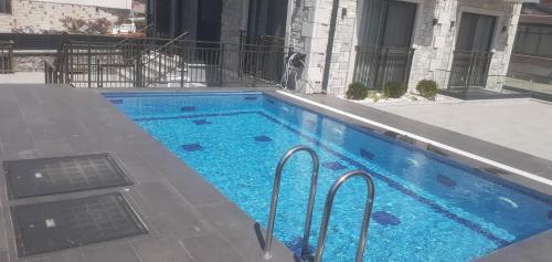 Kolam renang di atau dekat dengan Çağdaş Otel