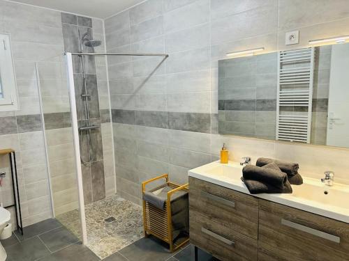 Koupelna v ubytování La Maison Jumelle ELM Tonneins