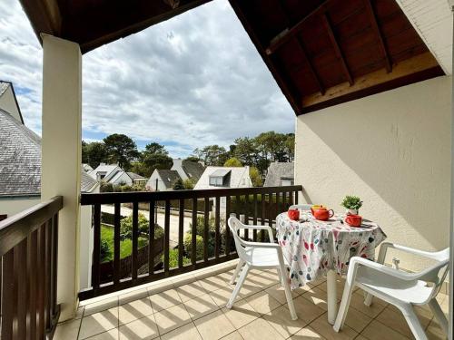 Appartement à Carnac, 2 Pièces + Mezzanine, Balcon Sud, Parking, Proche Plage et Commerces - FR-1-377-93