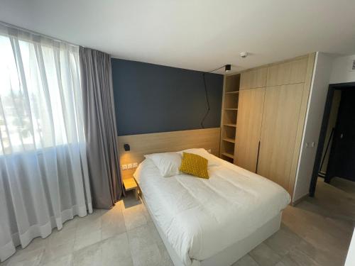 Maougavi T2 Bloom Le Spot