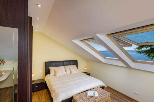 Two-Bedroom Apartment Crikvenica near Sea 8