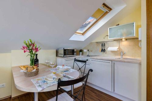 Two-Bedroom Apartment Crikvenica near Sea 8