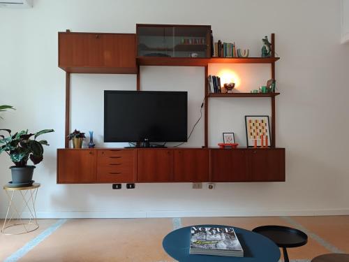 Design House Monti