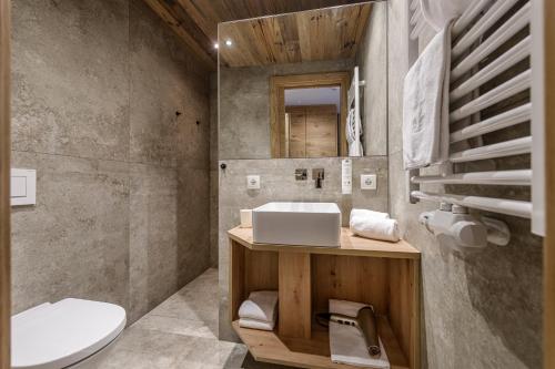 Koupelna v ubytování Hotel Salzburgerhof