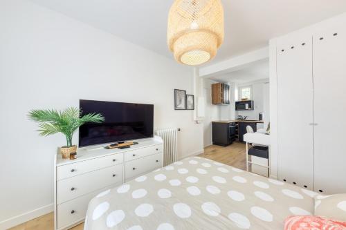 Élégant Studio au Cœur de Paris 16e