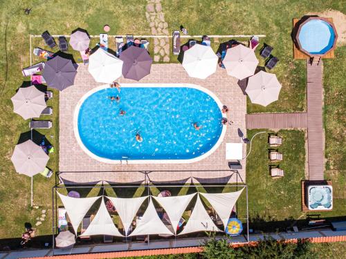 Bazén v ubytování Boutique Hotel Ilitsa nebo v jeho okolí