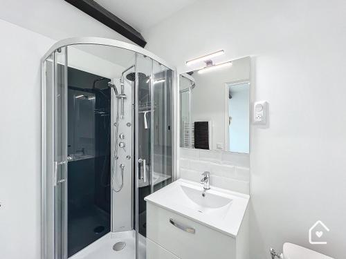 Bilik mandi di Studios - 1 min Gare Chatellerault - Entrée Autonome -