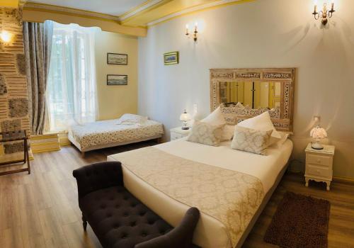 Gallery image of Hôtel & Events du Château Lacaze in Aiguillon