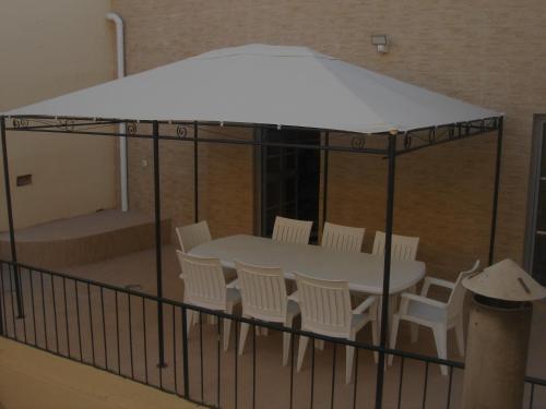DownTown Guest House