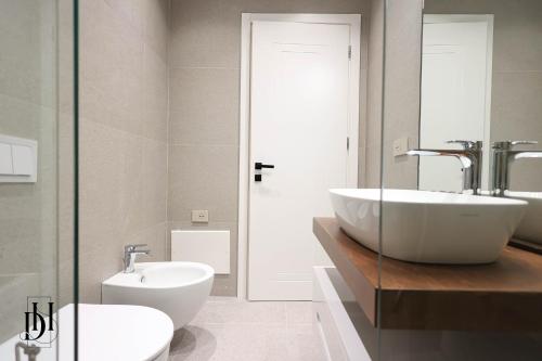 Φωτογραφία από το άλμπουμ του DeHa Rooms & Apartments στα Τίρανα