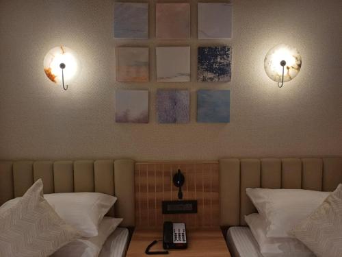 Χώρος καθιστικού στο Hotel Raai Hosur