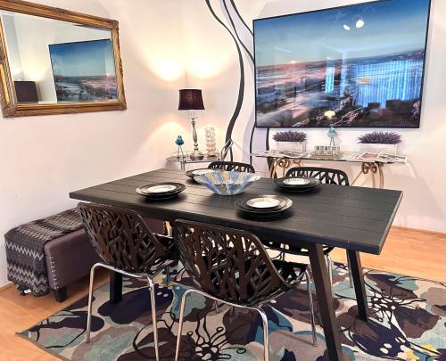 Beverly Estates photo 23