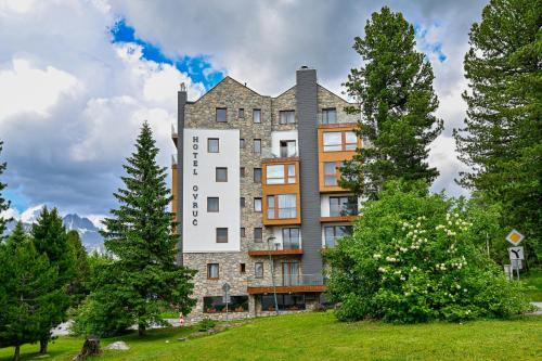 Zahrada ubytování Unique View Design Apartment Štrbské Pleso