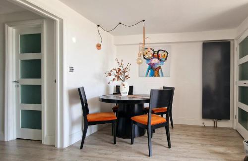 Φωτογραφία από το άλμπουμ του Molly Marine - Bespoke 2 Bedroom Courtyard Apartment - 1 Minute From Brighton Pier στο Μπράιτον & Χόουβ