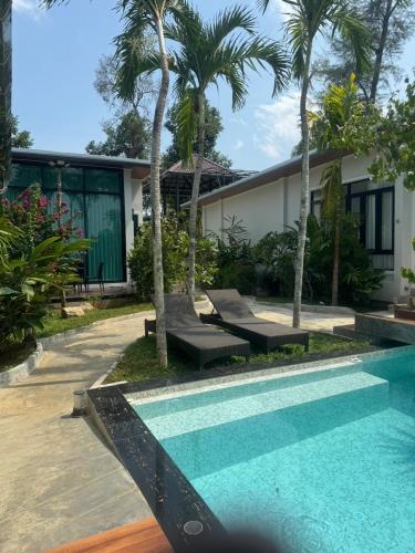 Πισίνα στο ή κοντά στο BeachHouse Pool Villas Krabi