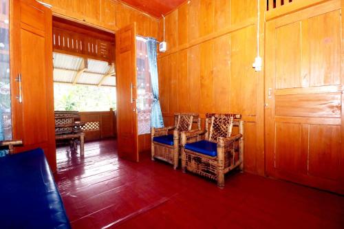 Χώρος καθιστικού στο Villa Lokon Tomohon