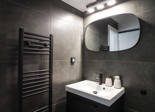 3BD with Temple of Zeus View, 5 min to Acropolis