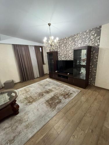 Μια τηλεόραση ή/και κέντρο ψυχαγωγίας στο The best