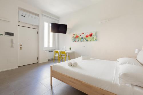 GuestHost - Corso Vercelli Cosy and Bright Studio