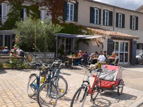 Hosté ubytování Le Mole (Appartements et Chambres)