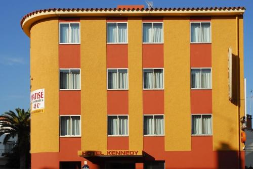 Fotografie z fotogalerie ubytování Hôtel kennedy v destinaci Perpignan