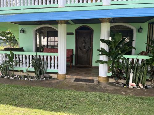 Galeriebild der Unterkunft Hospedaje Rosa Del Mar & Sweets Cafe in Big Corn Island