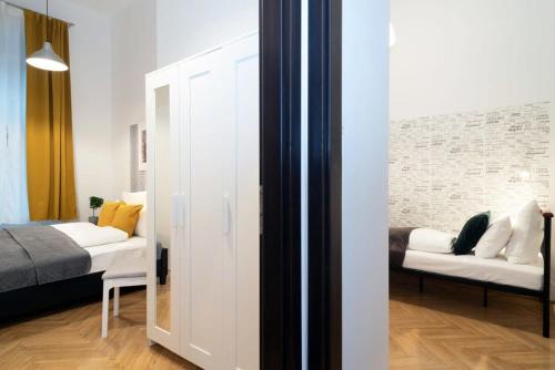 Ultra central large stylish apartment 1053 Budapest, Budapest, Kossuth Lajos utca 2 kép - 3