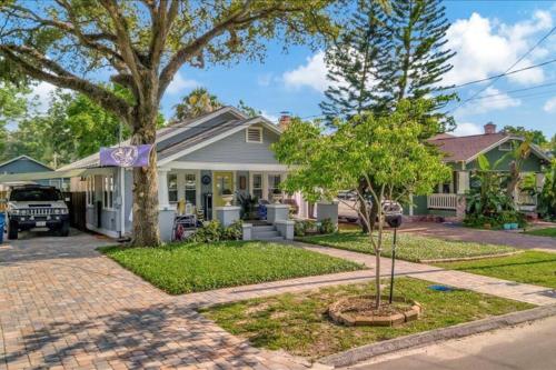 Afbeelding uit fotogalerij van Rivercrest Bungalow Retreat in Tampa