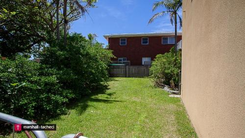 Taman di luar Beachview Holiday unit Bermagui