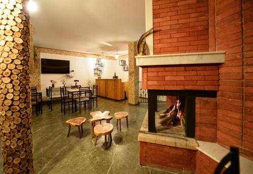Sjónvarps- og/eða afþreyingartæki á The Grand Hotel Bakuriani