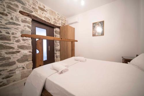 Katil atau katil-katil dalam bilik di Two Brothers Stone House