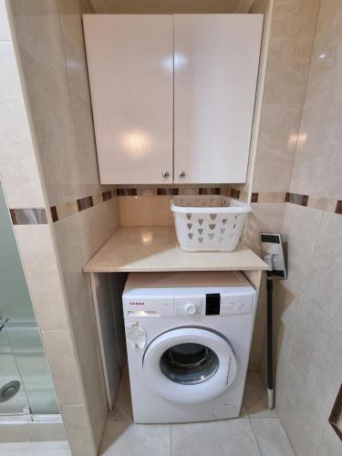 Apartamento en PYR con vistas al mar y puerto