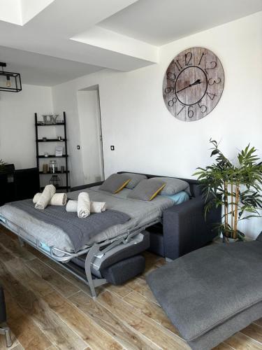 Postel nebo postele na pokoji v ubytování Villa Cocooning proche Cannes