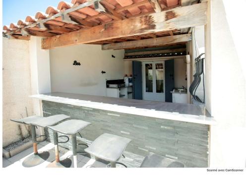 Φωτογραφία από το άλμπουμ του chambre avec spa, fitness et petit dejeuner σε Saint-Gilles