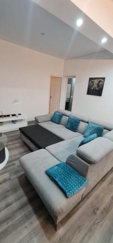 Appartement très lumineux porte de Saint-Cloud - F3 avec suite parentale