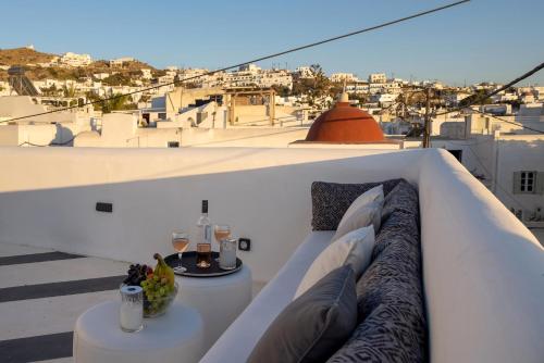 Alexandros Central Suites, Mykonos Town, with Shared Rooftop Terrace