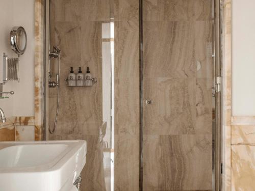 Hôtel Balzac Paris & Spa Ikoï Image