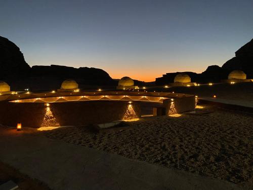 Naturlandskabet i nærheden af campingpladsen