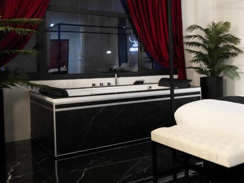 La Suite Trocadéro - Jacuzzi privatif