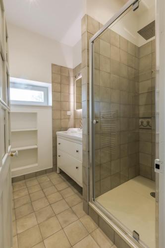 Appartement intramuros hyper centre Avignon photo 22
