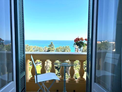 Superbe appartement de 100m2 face à la mer Dans un ancien palace