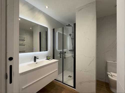 Apartamentos ALFISA Puerta del Sol
