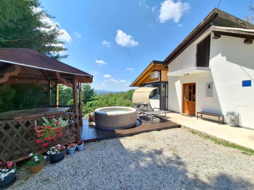 PRI PERI, studio apartman s prostorom za fešte/proslave