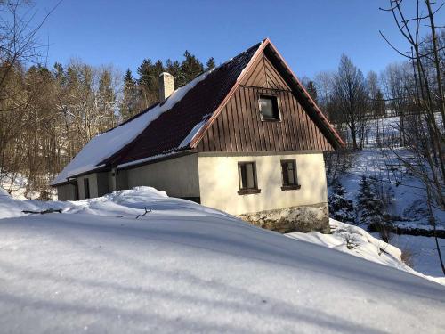 Chaloupka Krkonoše v zimě